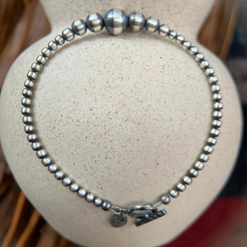 Sterling Silver Navajo Pearl Bracelet with Toggle Clasp – Southwestern Design