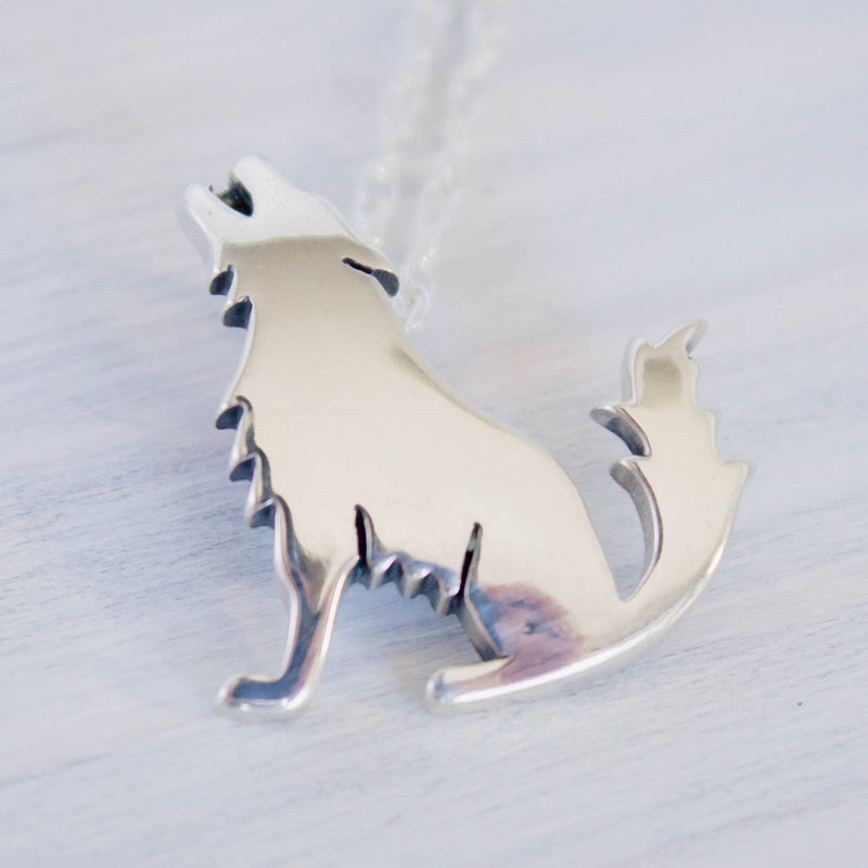 925 Sterling Silver Wolf Pendant, Howling Wolf Pendant, Wolf Howling at The moon Pendant