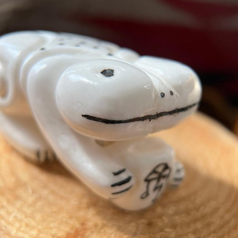 Zuni Smiling Chameleon Fetish with Lightning Storm Symbol