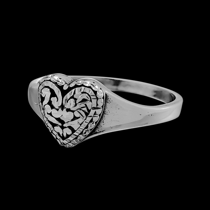 Gleaming Heart Ring - Mainland Silver