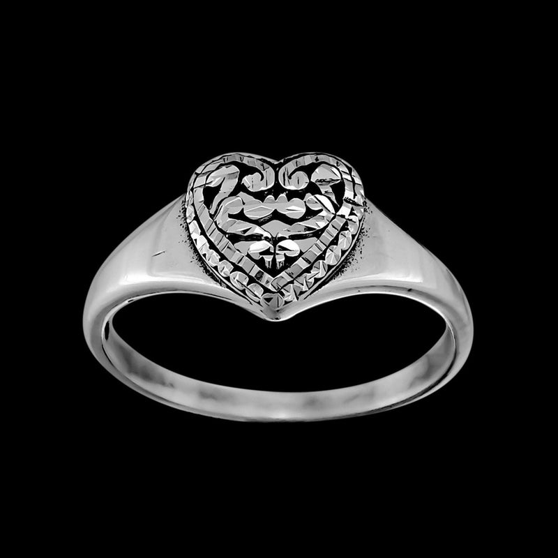 Gleaming Heart Ring - Mainland Silver