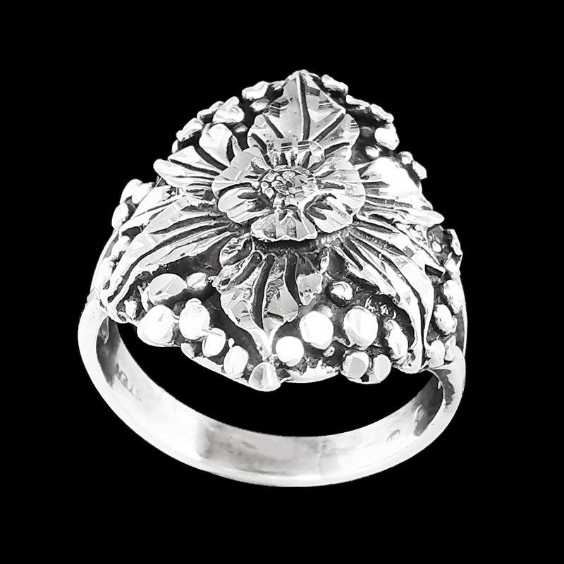 Bloom on Display - Mainland Silver