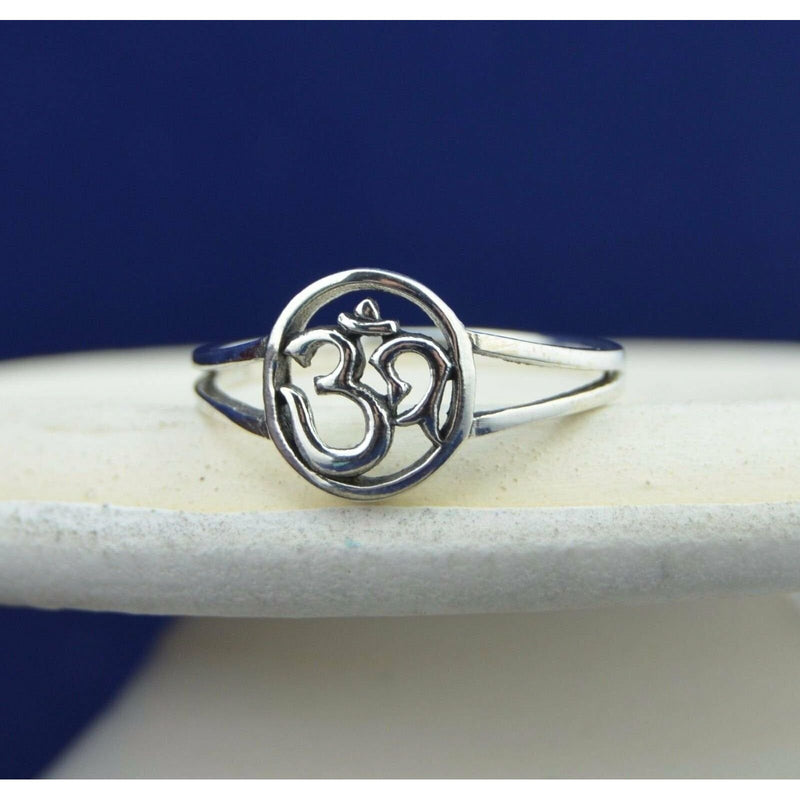 Beautiful sterling silver ring with ohm OM design