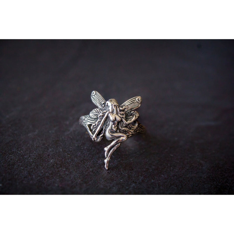 Beautiful sterling silver ring with faerie fairy design