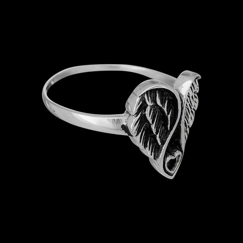 Sterling silver ring with heart surrounded by Angel wings