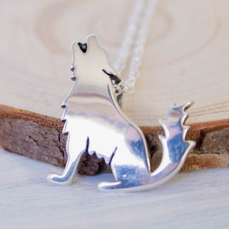 925 Sterling Silver Wolf Pendant, Howling Wolf Pendant, Wolf Howling at The moon Pendant